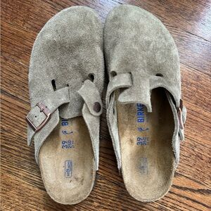 Boston soft footbed Birkenstock taupe size 39 (8-8.5)